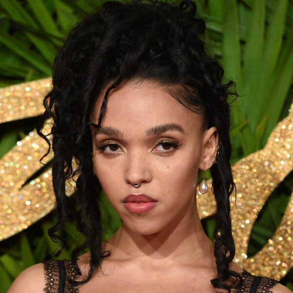 FKA Twigs HP