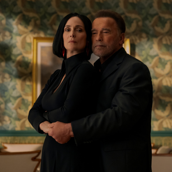 Carrie Ann Moss and Arnold Schwarzenegger Fubar Season 2