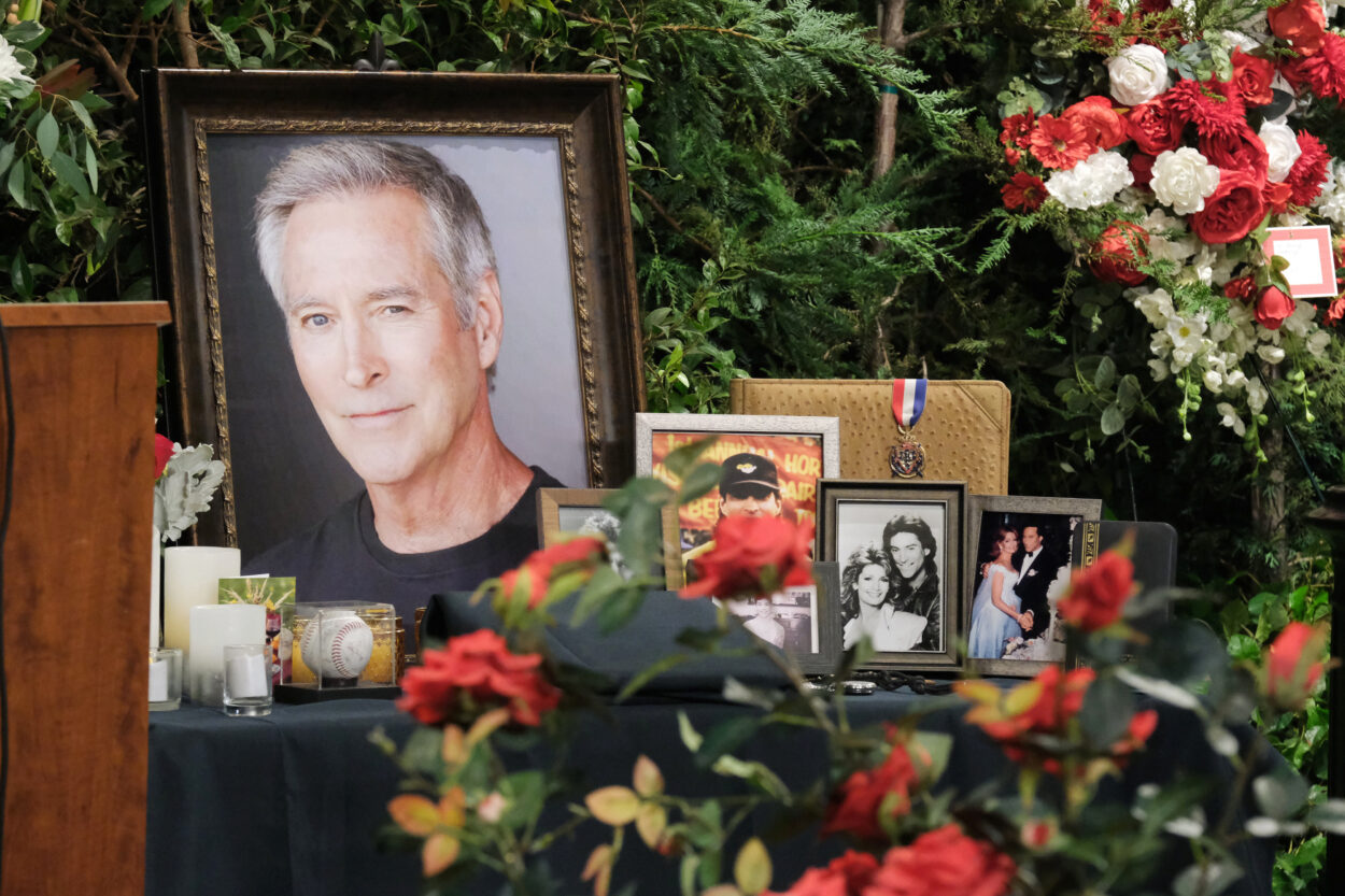 Episode15136 FUNERAL TABLE