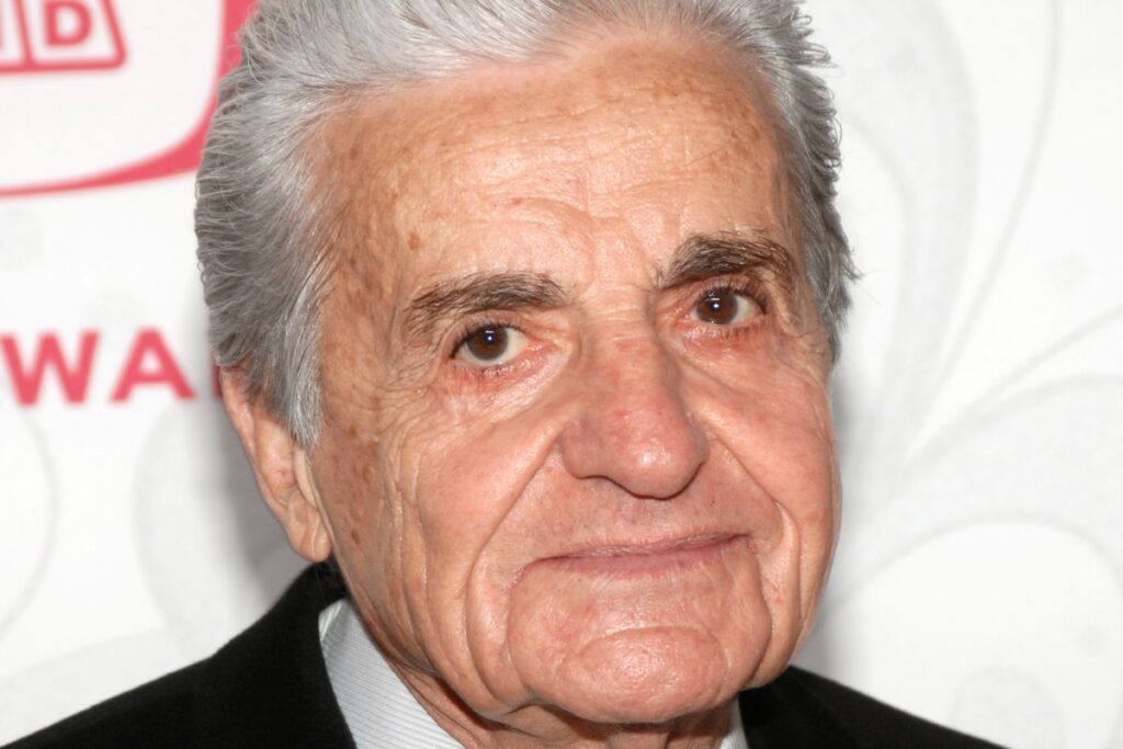 MixCollage 20 Jul 2025 03 56 PM 6254