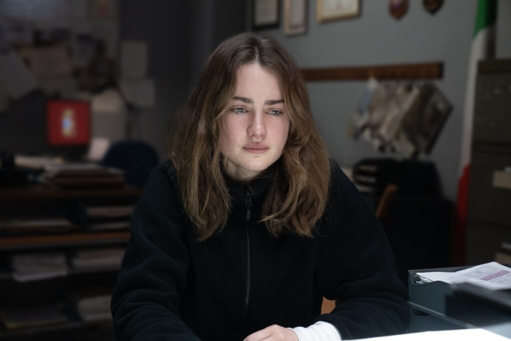 AmandaKnox GraceVanPatten.blacksweatshirt sitting