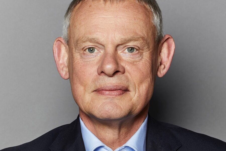 Martin Clunes