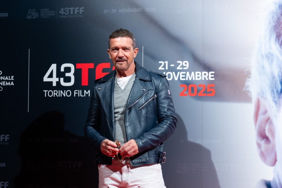 MixCollage 23 Nov 2025 05 10 PM 9700