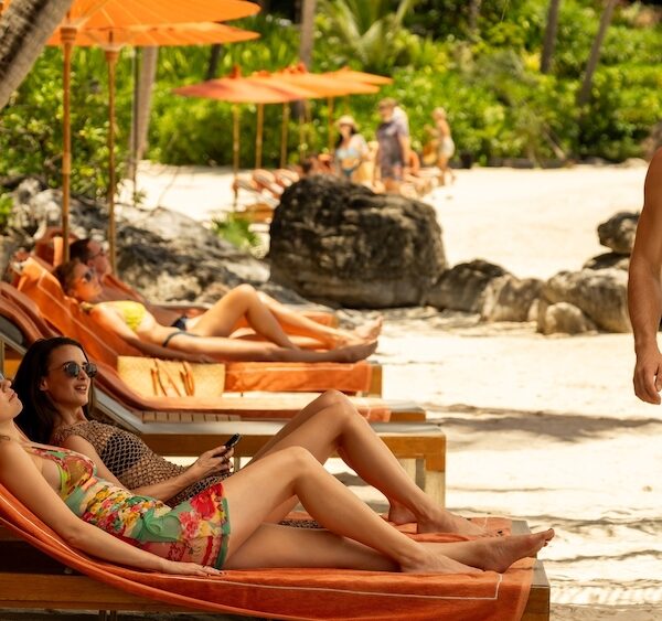 aimee lou wood charlotte le bon patrick schwarzenegger 58878c