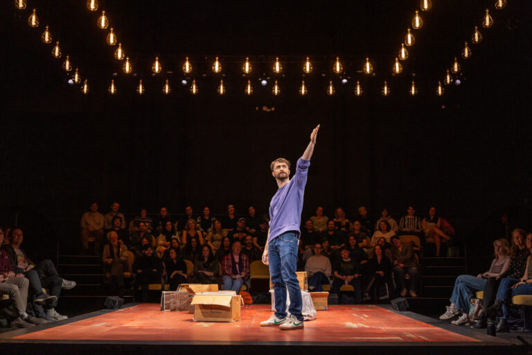 6 0590 Daniel Radcliffe in EVERY BRILLIANT THING c Matthew Murphy